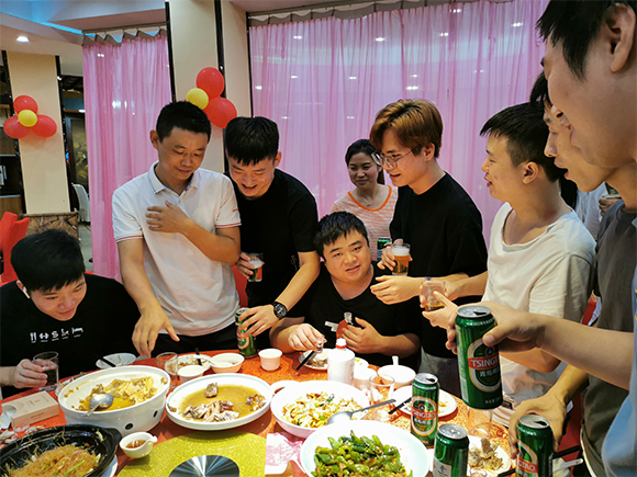 胜为中秋国庆节聚餐-3