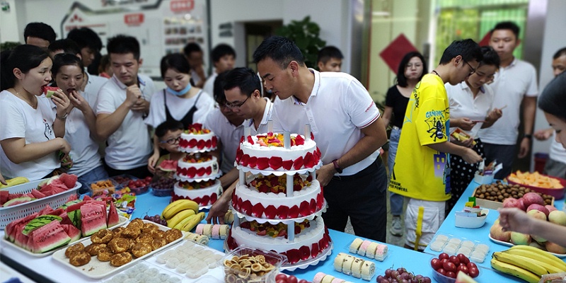 胜为品牌生日会